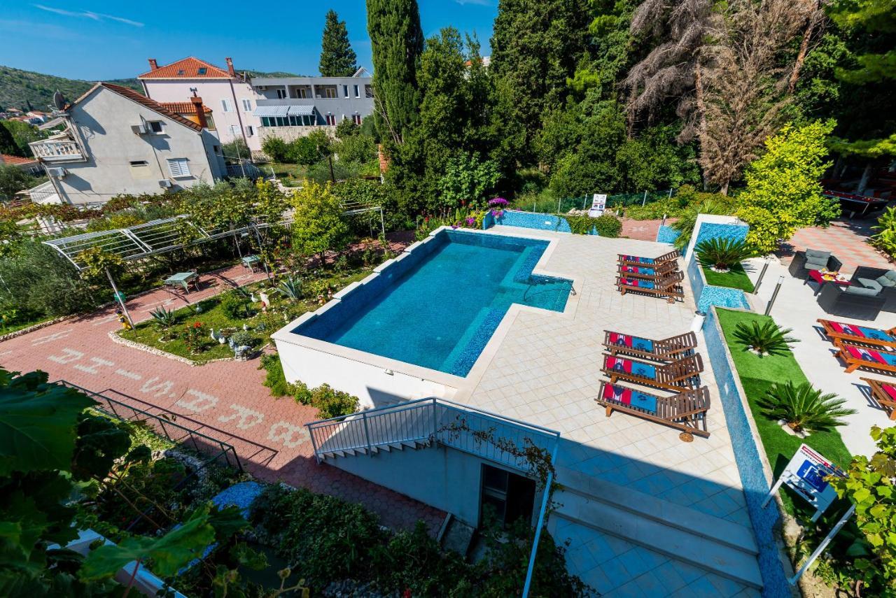 מליני Villa Brasina מראה חיצוני תמונה