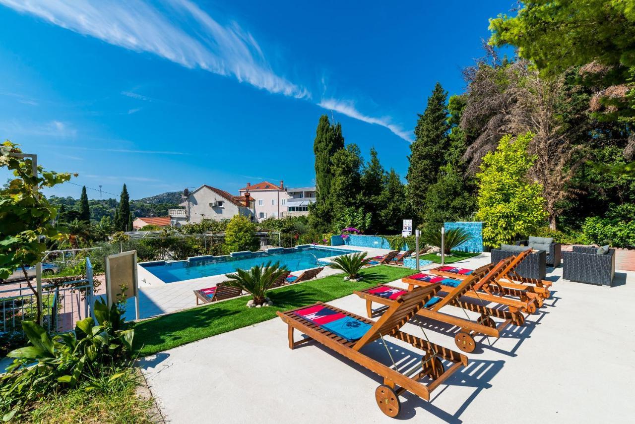 מליני Villa Brasina מראה חיצוני תמונה