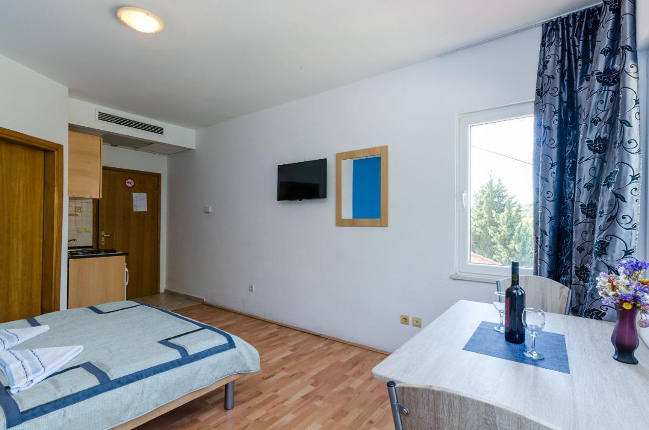מליני Villa Brasina חדר תמונה