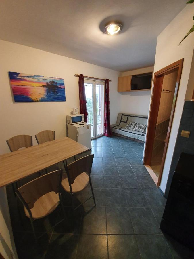 מליני Villa Brasina מראה חיצוני תמונה